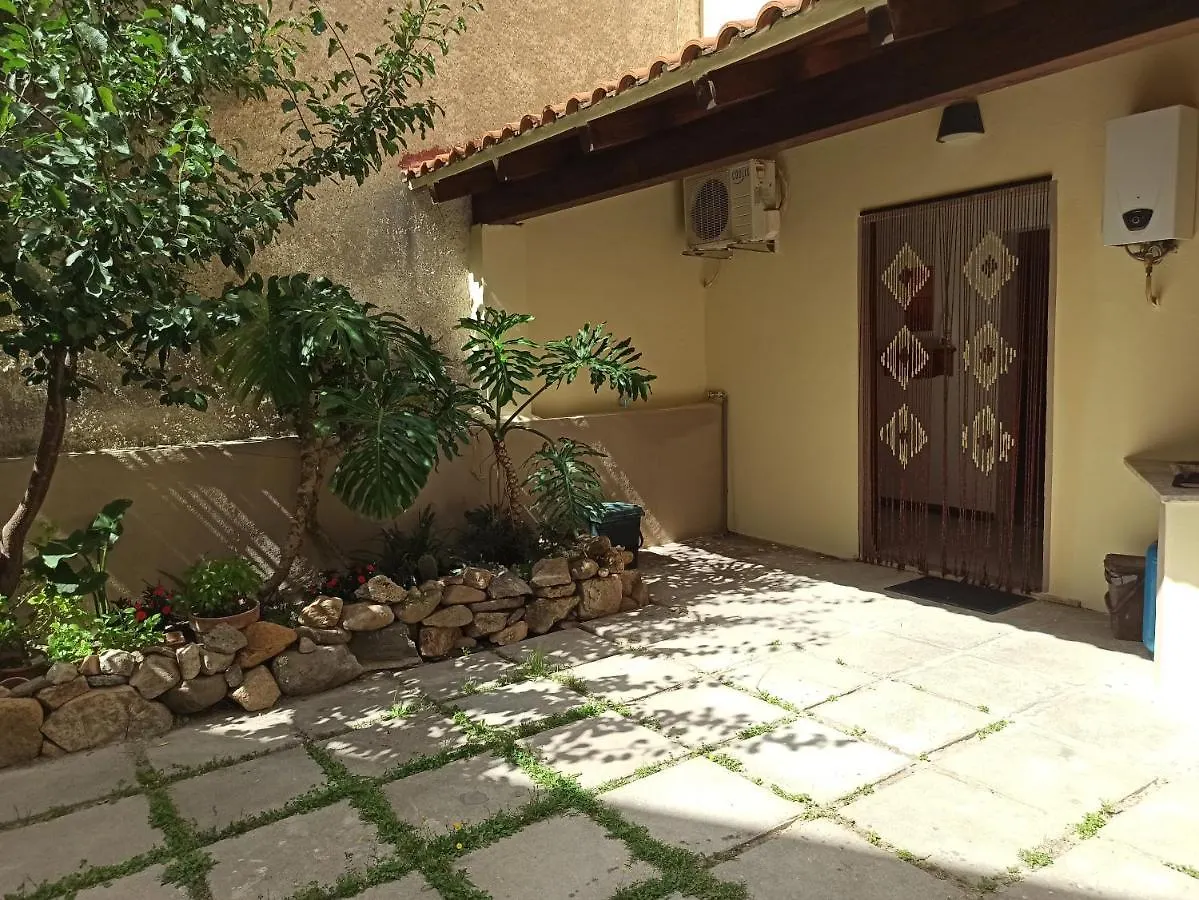 Holiday home Da Fabio E Noemi Villa Domus De Maria